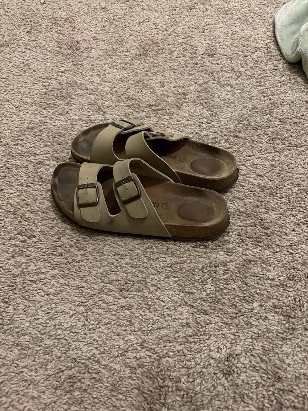 CUSHIONAIRE Women's Lane Cork Footbed Sandal with +Comfort in Stone Nubuck